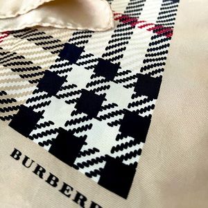 Burberry silk scarf square 65 cm